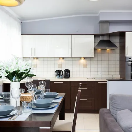 Nasypowa By Renters Apartment